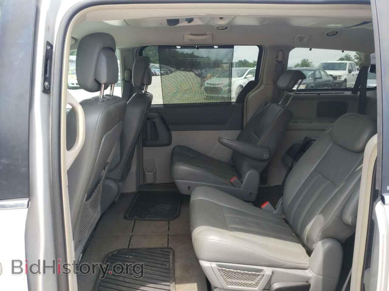 2010 CHRYSLER MINIVAN - VIN: 2A4RR5D1XAR310204 - Photo 6
