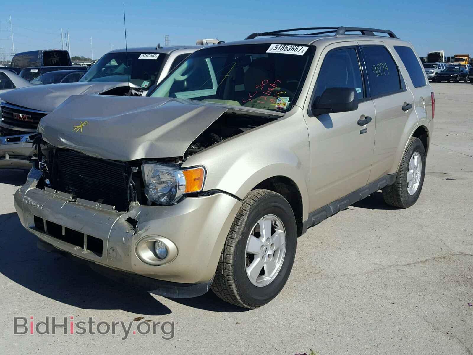 2011 FORD ESCAPE - VIN: 1FMCU0D71BKA04229 - Фото 2