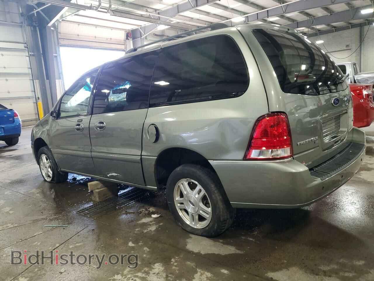 2006 FORD FREESTAR - VIN: 2FMDA52216BA15104 - Фото 2