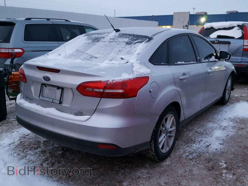 2015 Ford FOCUS (VIN 1FADP3F23FL347374) — photo 4 of 10