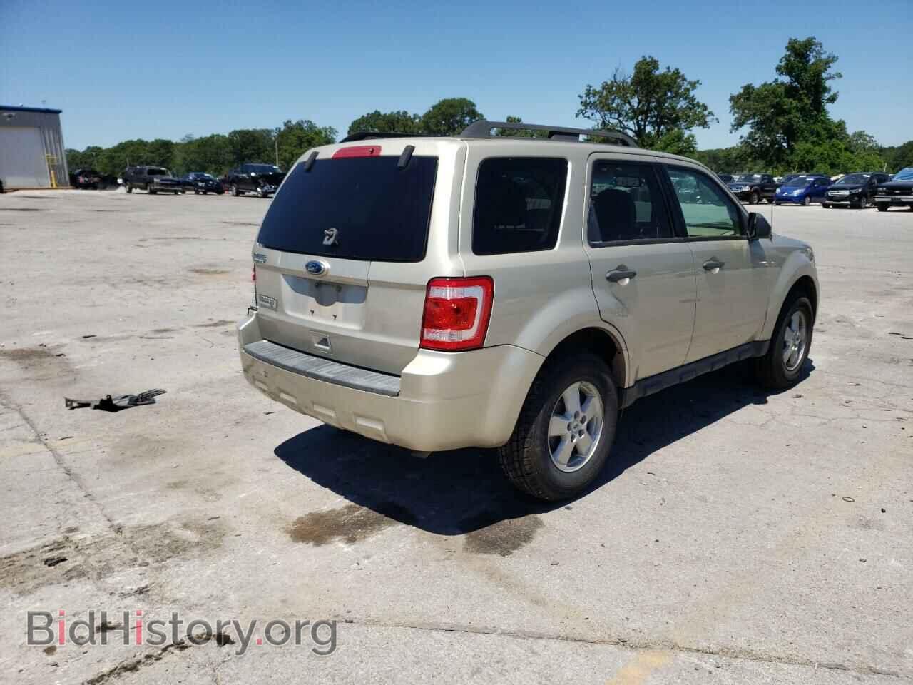 2010 FORD ESCAPE - VIN: 1FMCU0D75AKC81982 - Фото 4