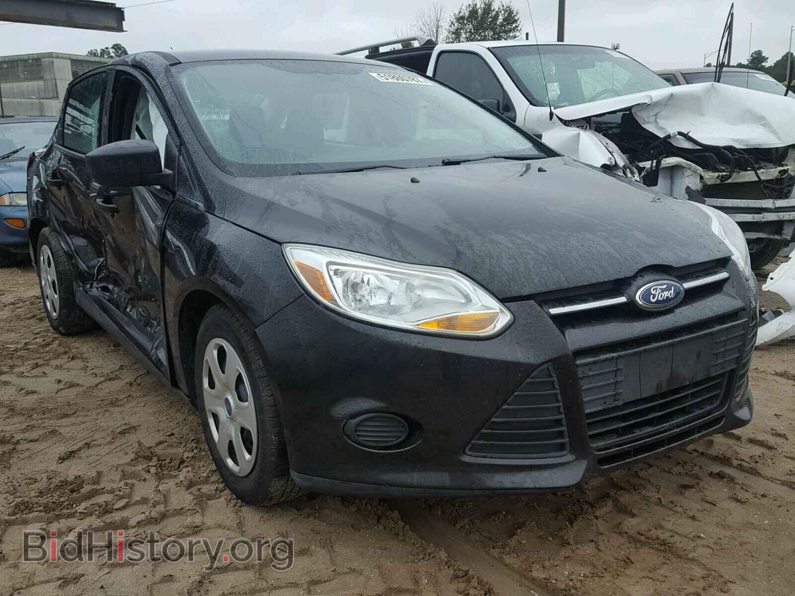 Photo 1FAHP3E27CL318765 - FORD FOCUS 2012