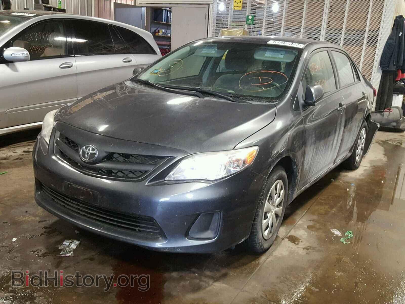 2011 TOYOTA COROLLA BA - VIN: 2T1BU4EE4BC564820 - Фото 2