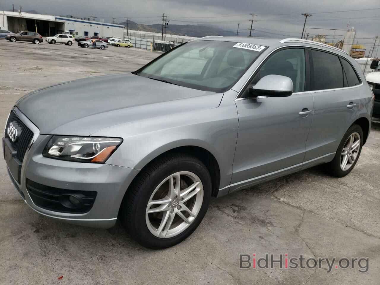 Photo WA1LFBFP9BA089943 - AUDI Q5 2011