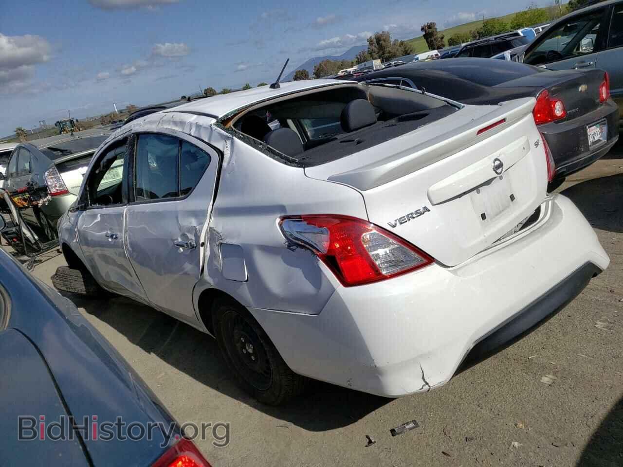 2019 NISSAN VERSA - VIN: 3N1CN7AP3KL860812 - Фото 2
