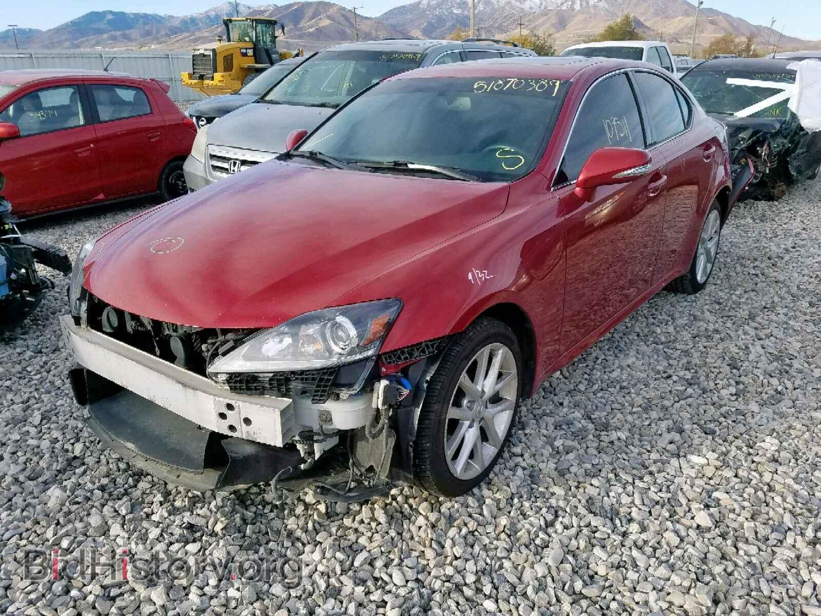 2011 LEXUS IS - VIN: JTHCE5C29B5000768 - Фото 2
