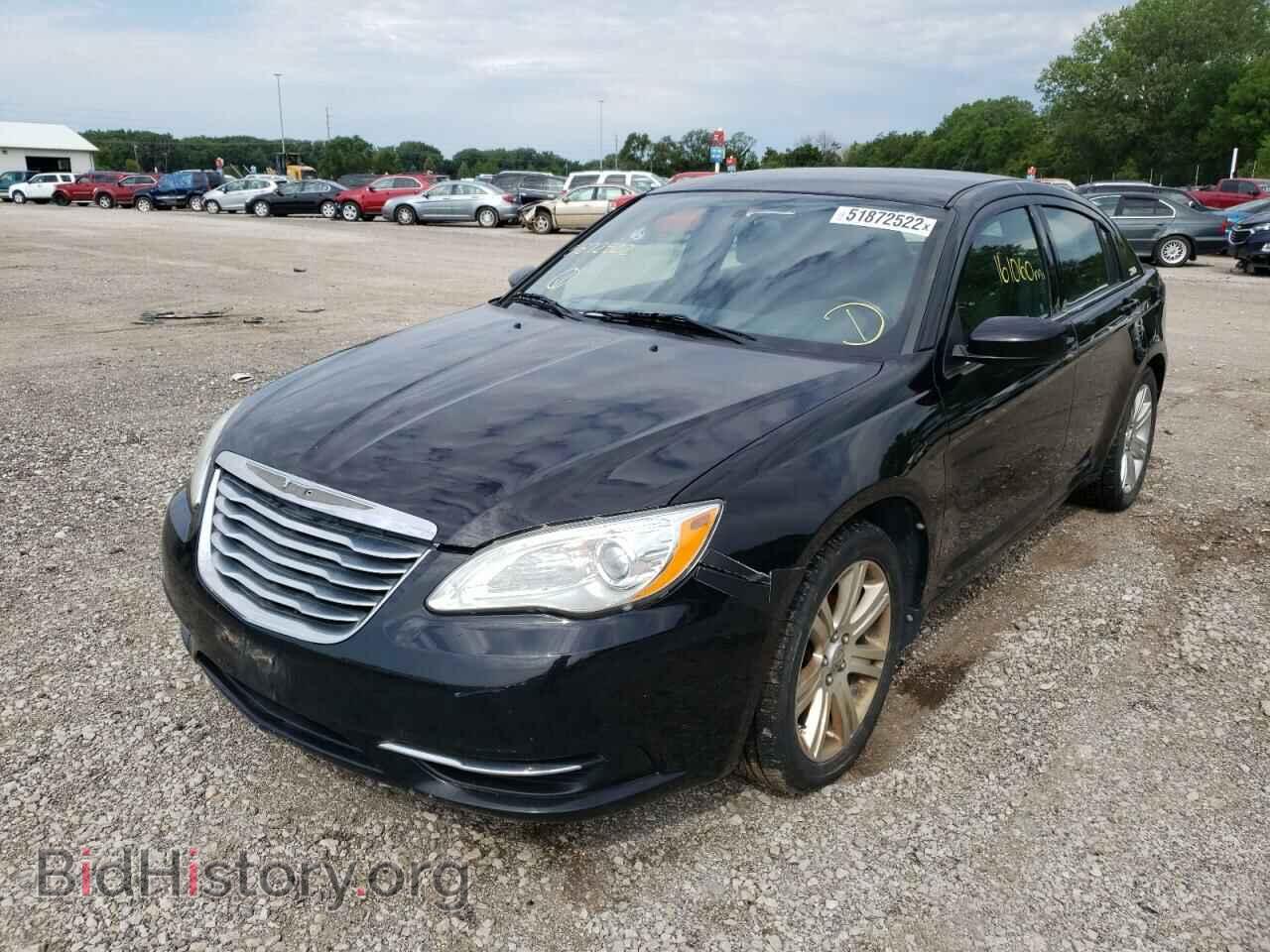 2011 CHRYSLER 200 - VIN: 1C3BC1FG4BN576663 - Фото 2
