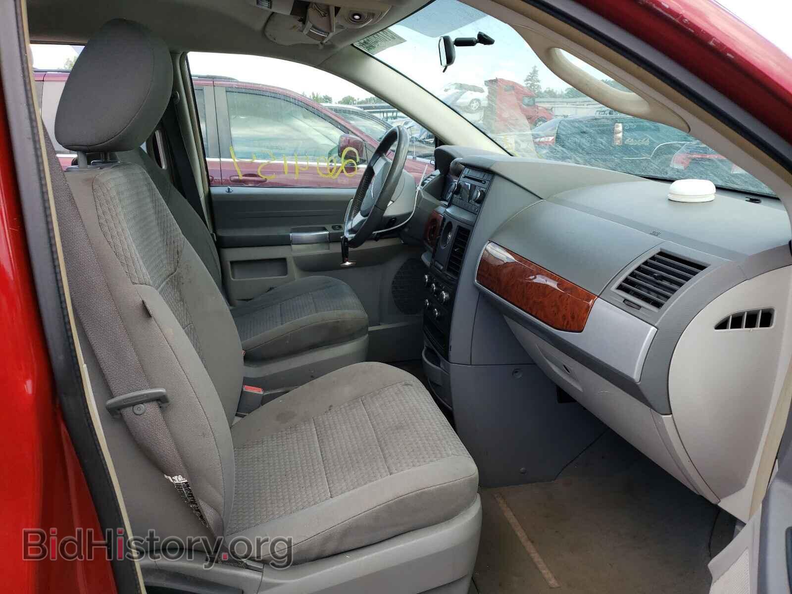 2008 CHRYSLER MINIVAN - VIN: 2A8HR54P28R611316 - Фото 5