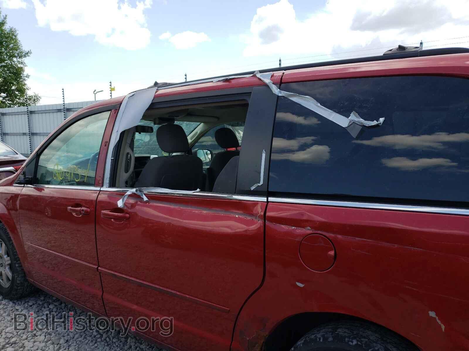 2008 CHRYSLER MINIVAN - VIN: 2A8HR54P28R611316 - Фото 9
