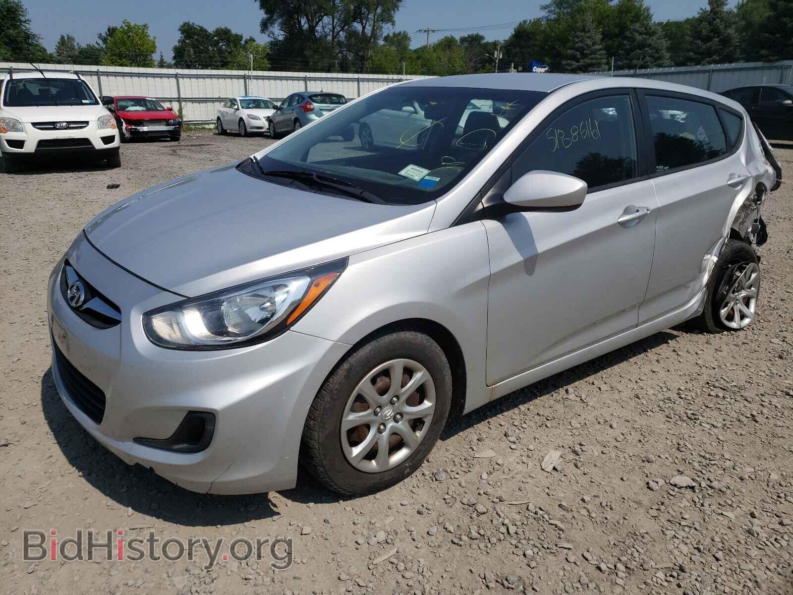 2013 HYUNDAI ACCENT - VIN: KMHCT5AE7DU130685 - Фото 2