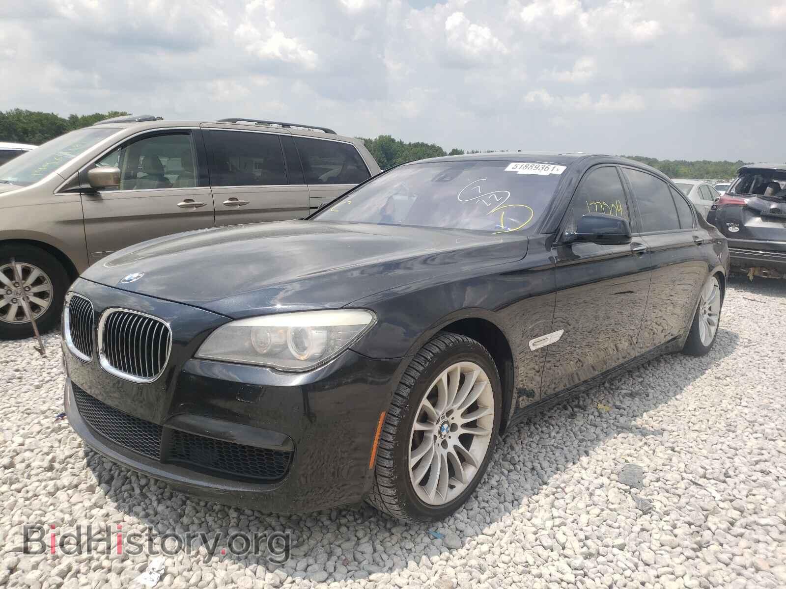 2012 BMW 7 SERIES - VIN: WBAKB8C56CDX20888 - Фото 2