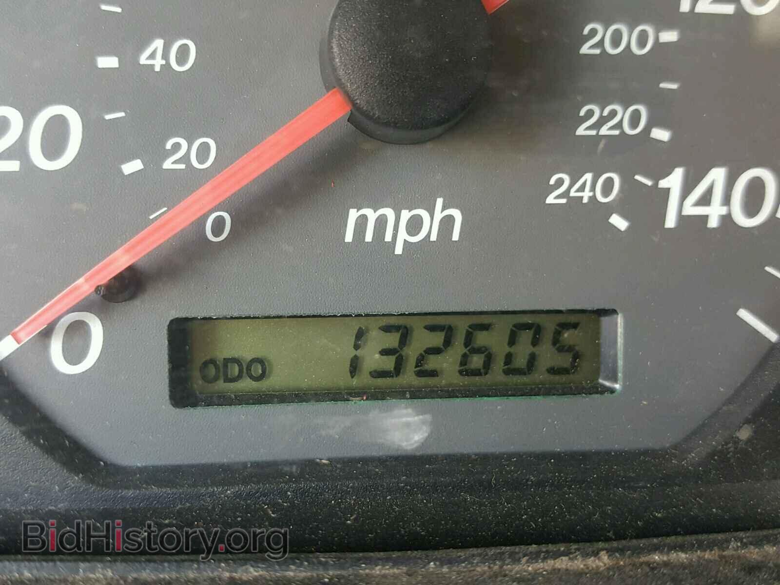 2000 MAZDA 626 - VIN: 1YVGF22C5Y5172159 - Фото 8