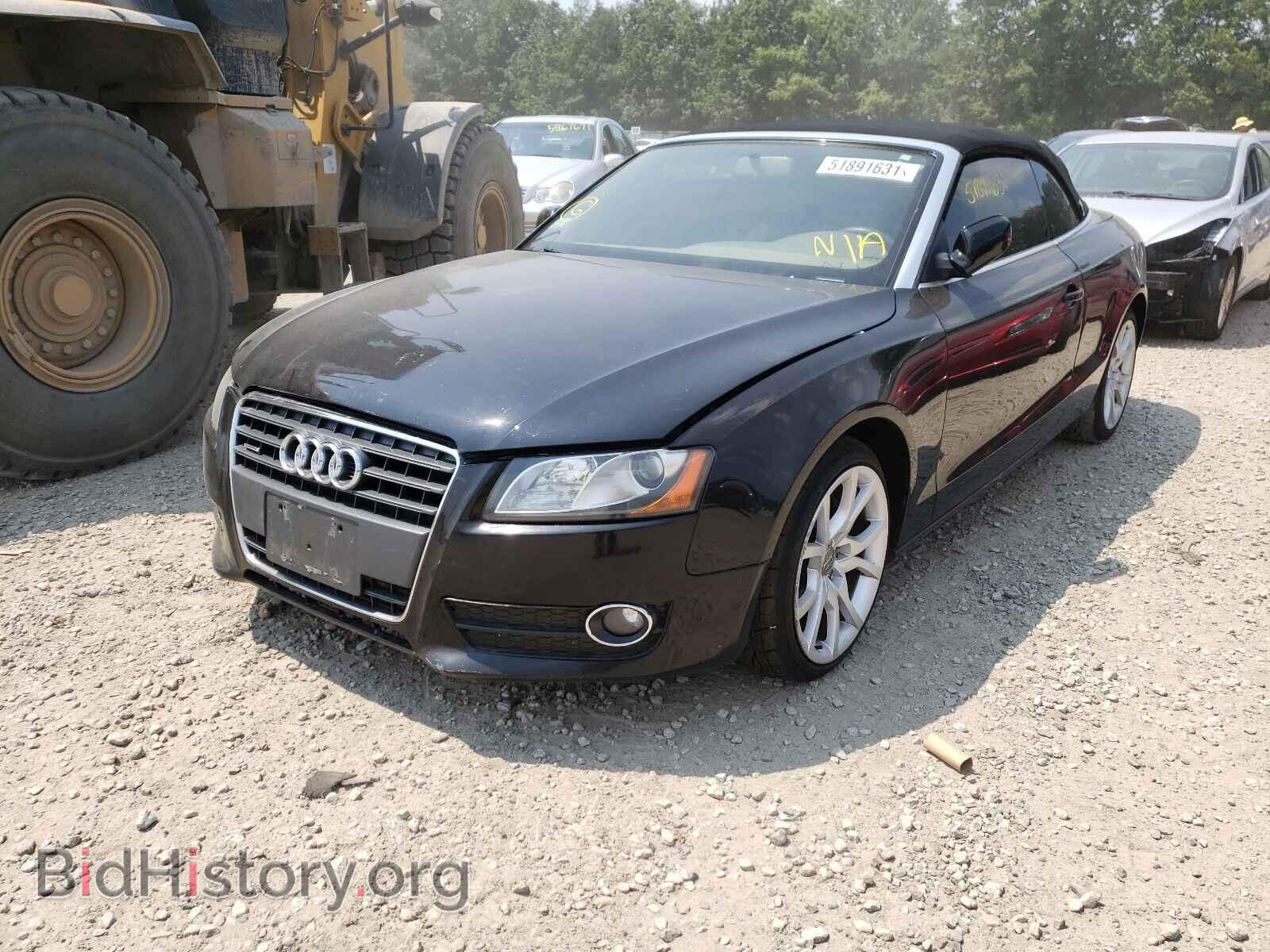 2011 AUDI A5 - VIN: WAUCFAFH5BN008581 - Фото 2