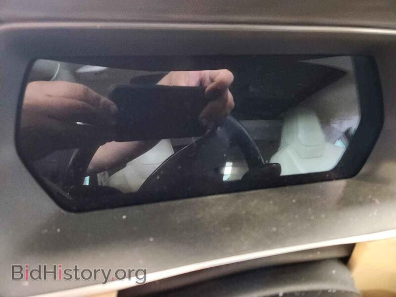 2015 Tesla MODEL S (VIN 5YJSA1E22FF114758) — photo 9 of 12