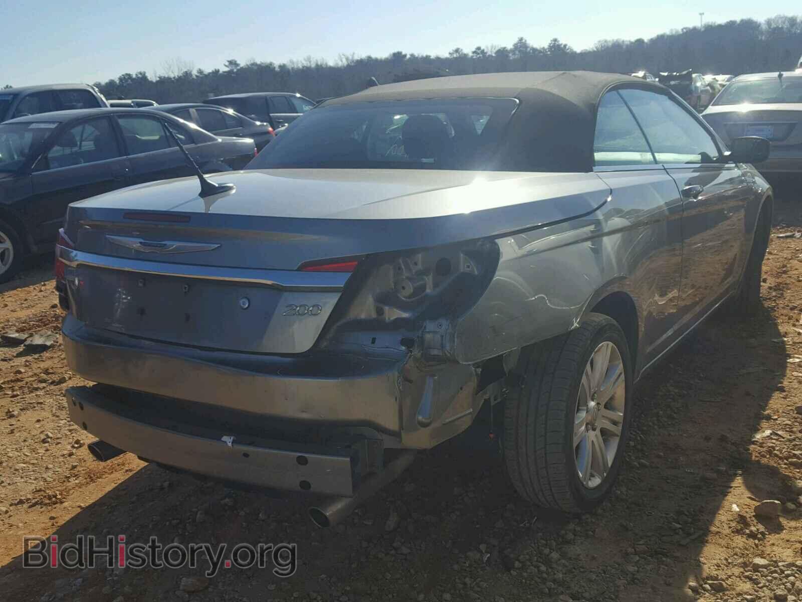 2011 CHRYSLER 200 - VIN: 1C3BC2EG2BN596689 - Фото 4