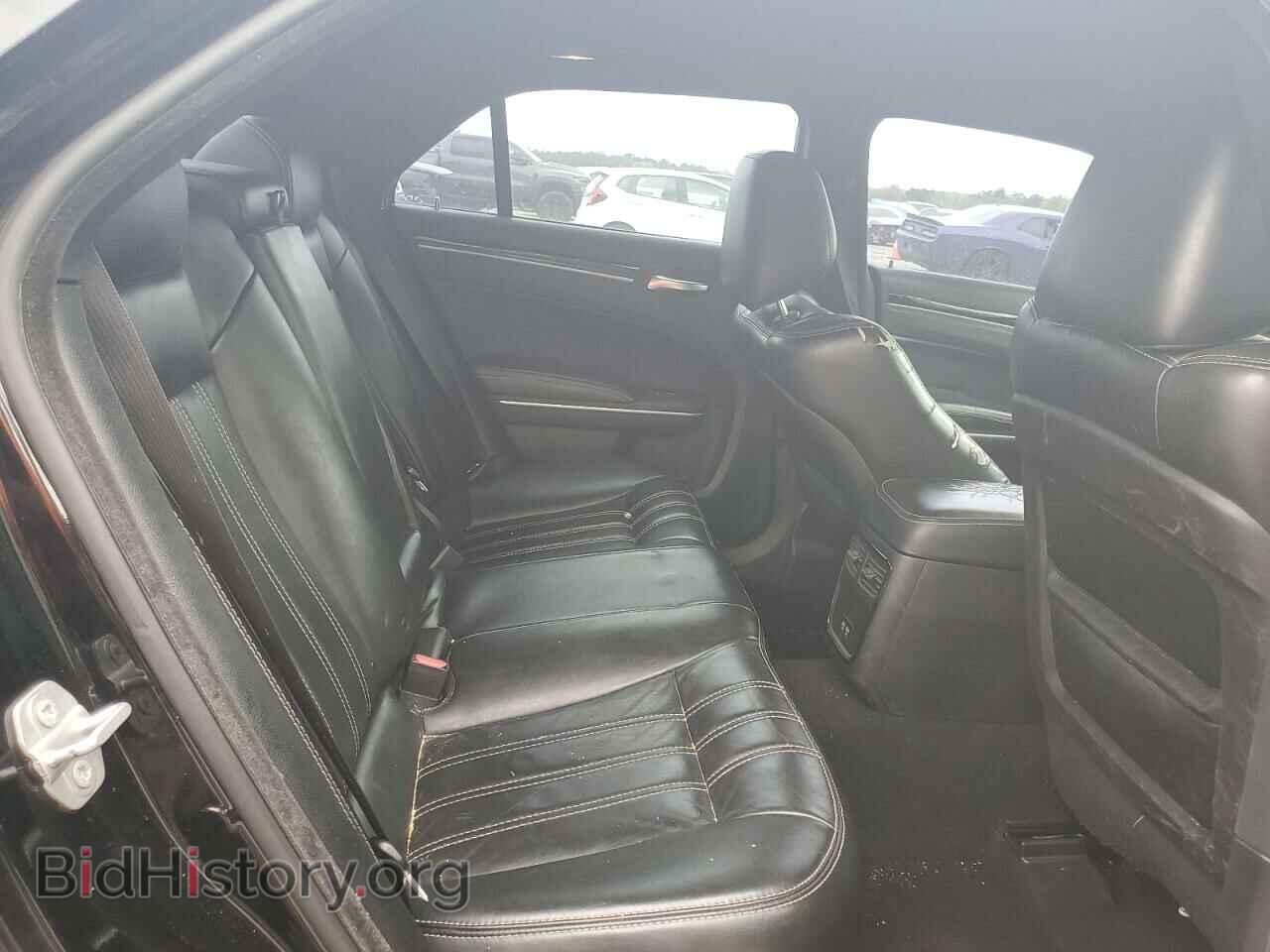 2019 CHRYSLER 300 - VIN: 2C3CCABG4KH618025 - Фото 10