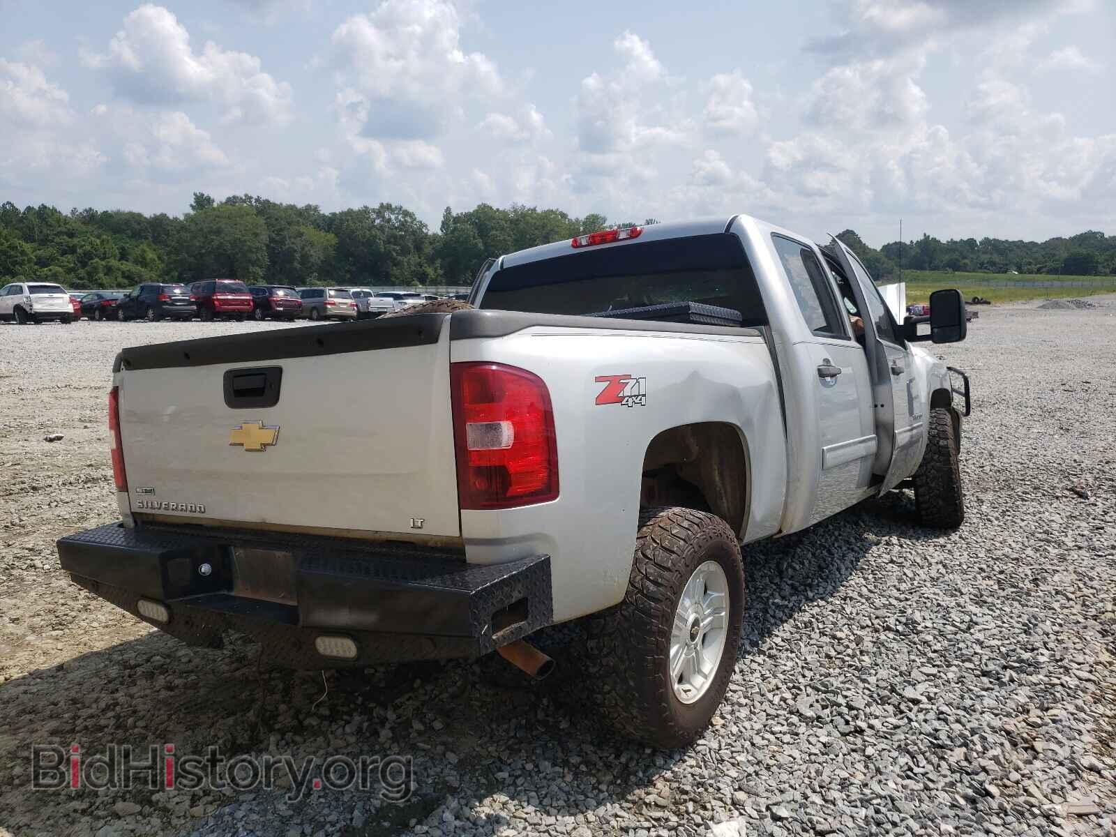 2011 CHEVROLET SILVERADO - VIN: 3GCPKSE3XBG403571 - Фото 4