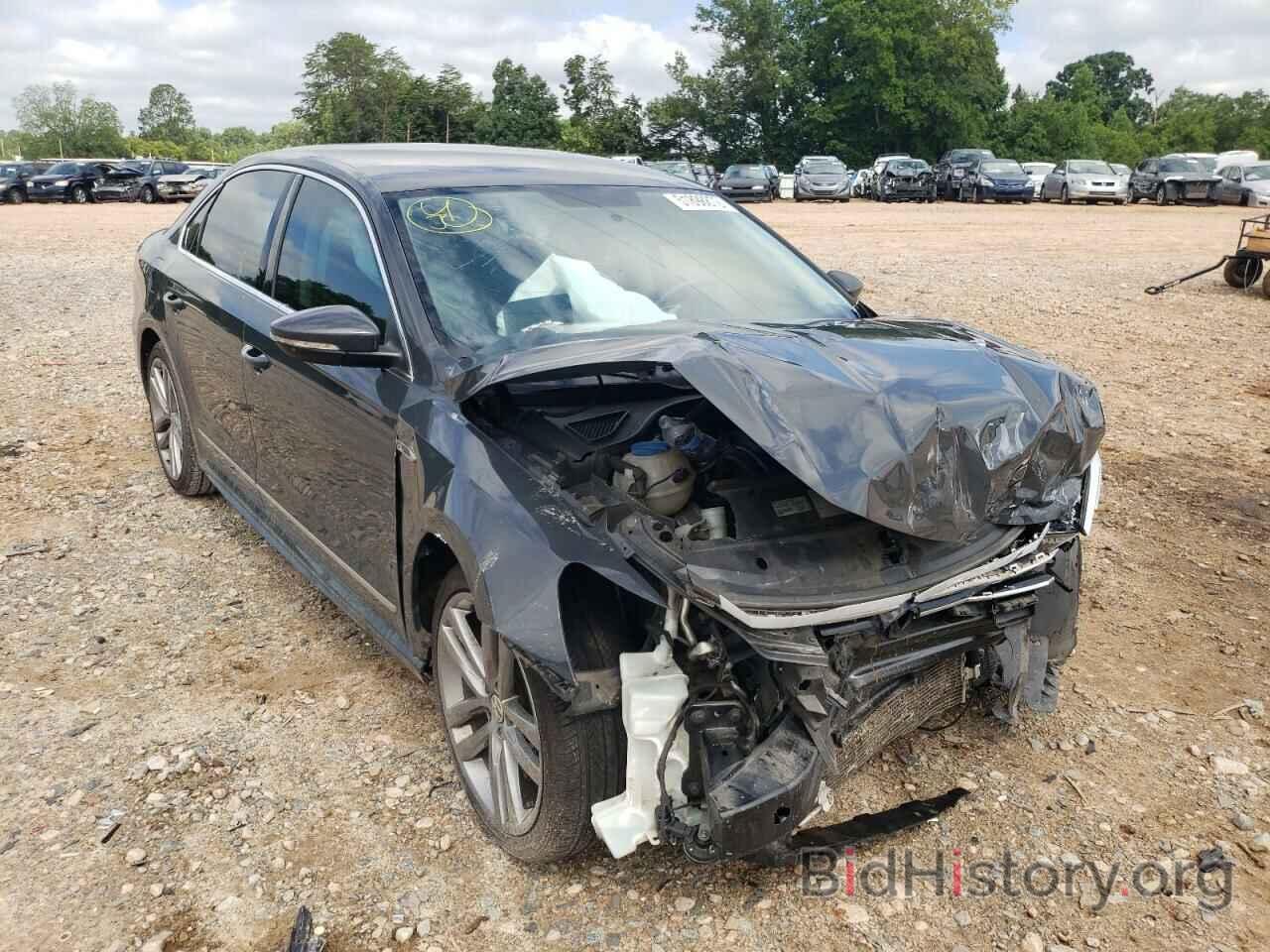 Photo 1VWDT7A33HC021698 - VOLKSWAGEN PASSAT 2017