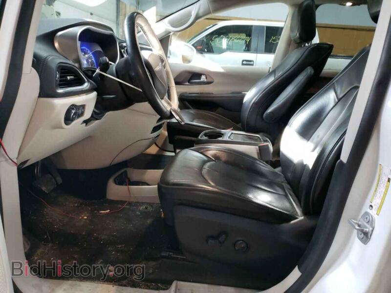 2018 Chrysler PACIFICA (VIN 2C4RC1GG4JR154905) — photo 7 of 13