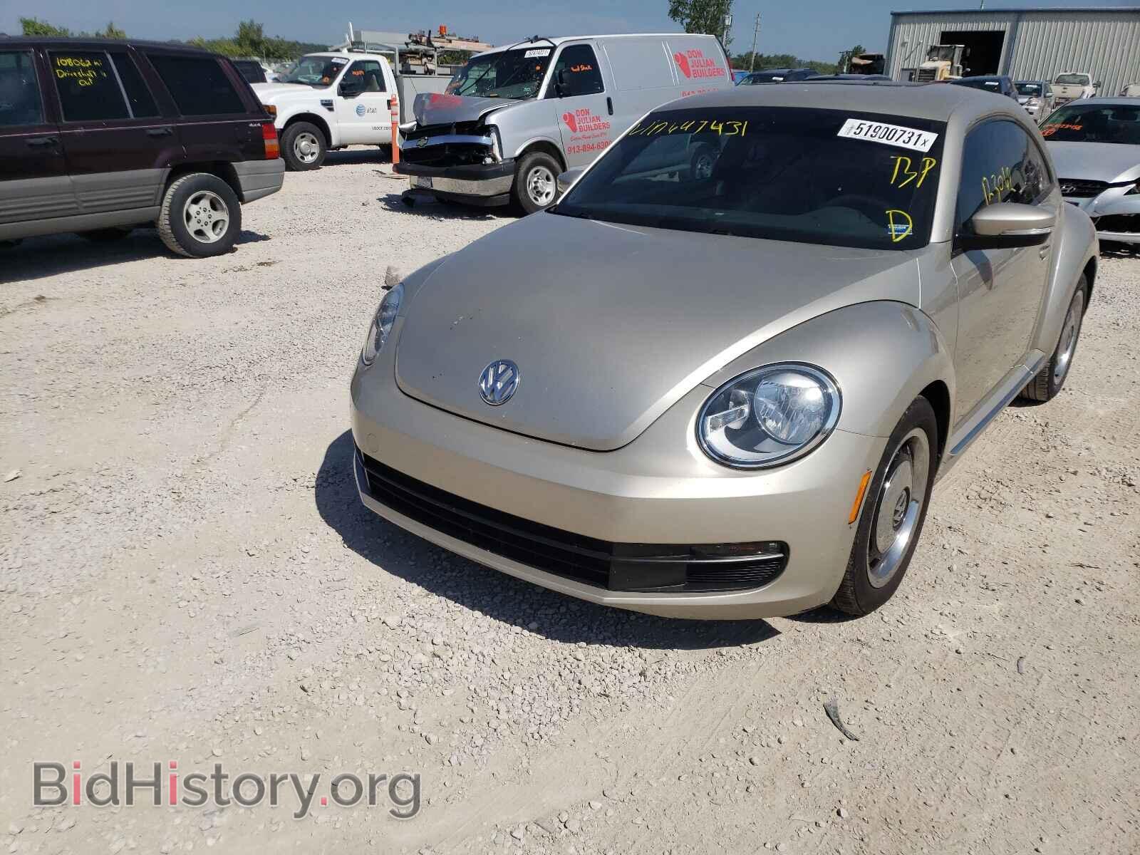 2012 VOLKSWAGEN BEETLE - VIN: 3VWJP7AT5CM647431 - Фото 2