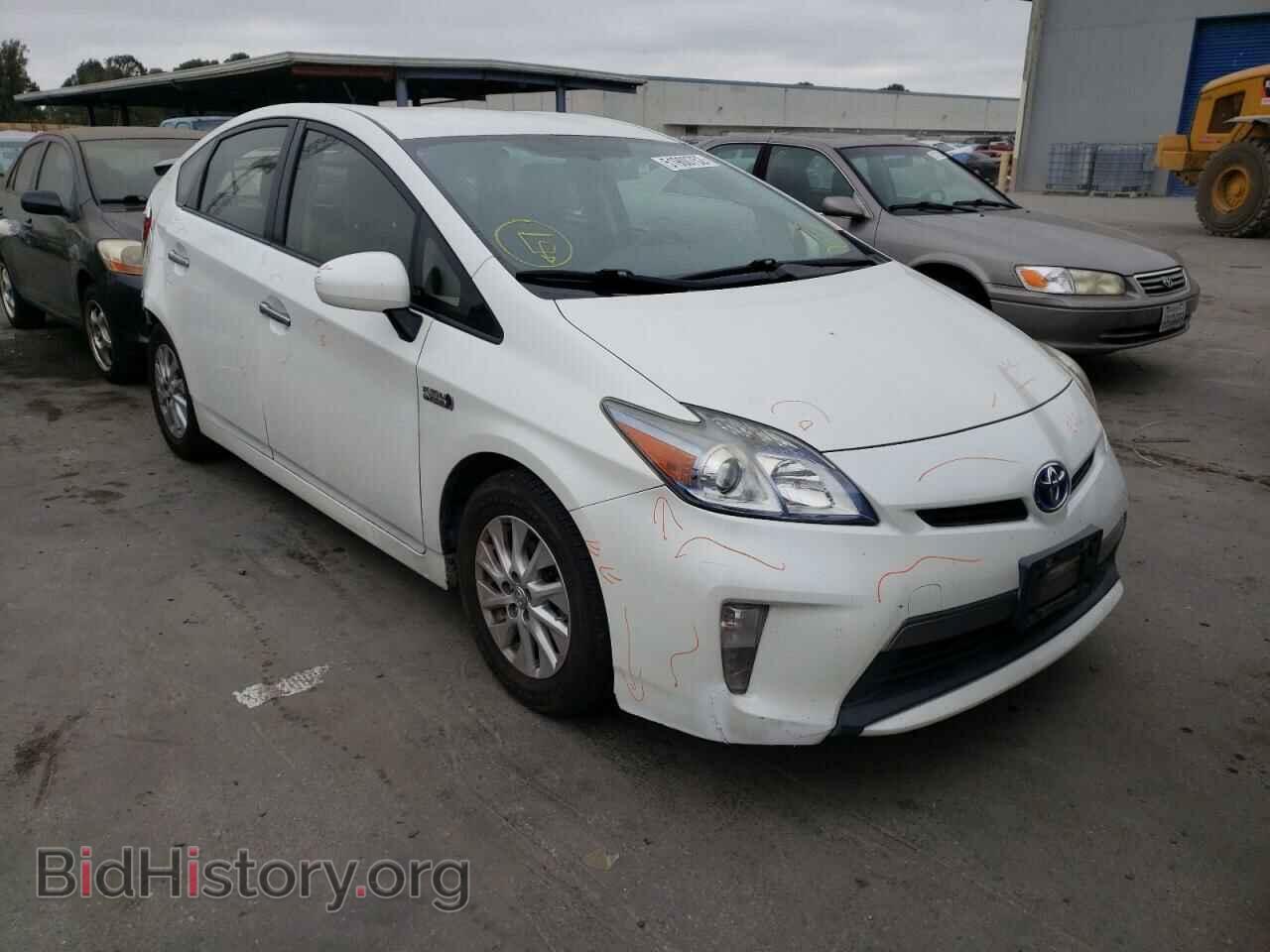 Фотография JTDKN3DP3E3058693 - TOYOTA PRIUS 2014