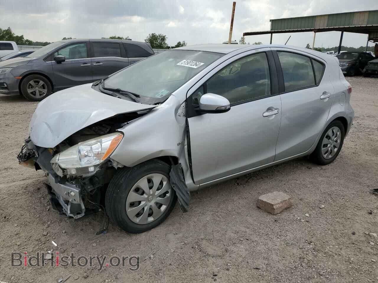 Фотография JTDKDTB35E1085246 - TOYOTA PRIUS 2014