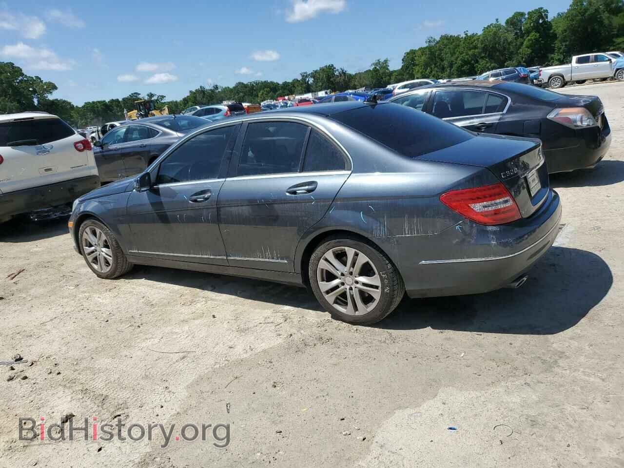 2014 MERCEDES-BENZ C-CLASS - VIN: WDDGF8AB2EA917296 - Фото 2