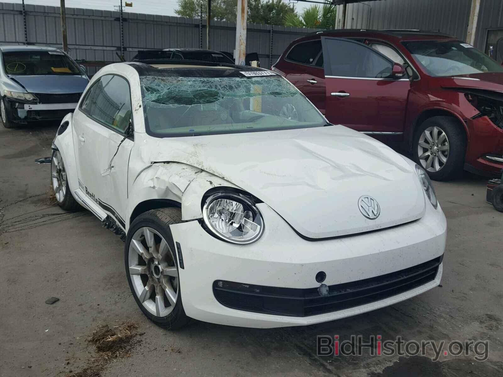 Photo 3VWJP7AT4DM627432 - VOLKSWAGEN BEETLE 2013