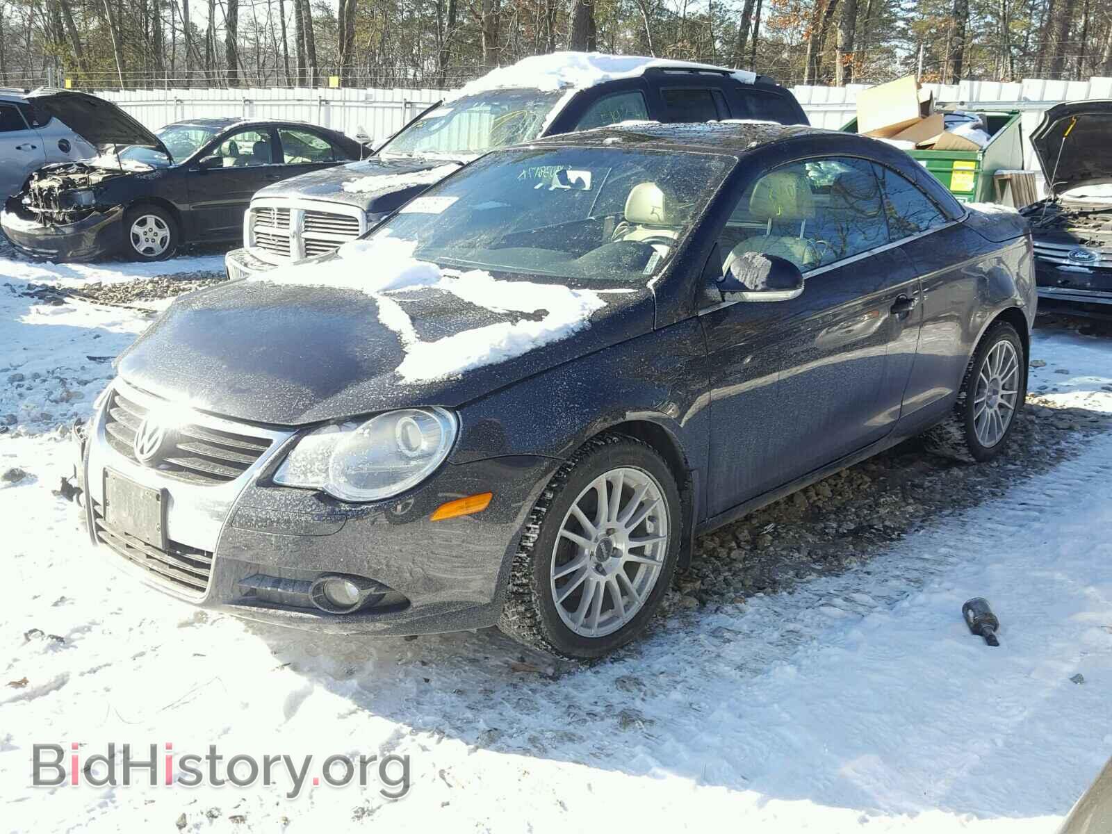 2008 VOLKSWAGEN EOS TURBO - VIN: WVWAA71F28V053262 - Фото 2