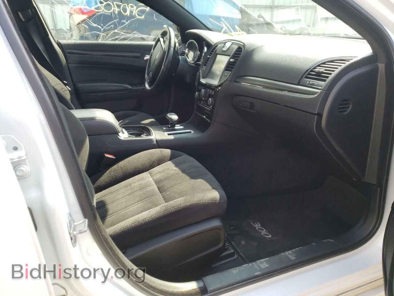 2012 CHRYSLER 300 - VIN: 2C3CCABG3CH217311 - Фото 5