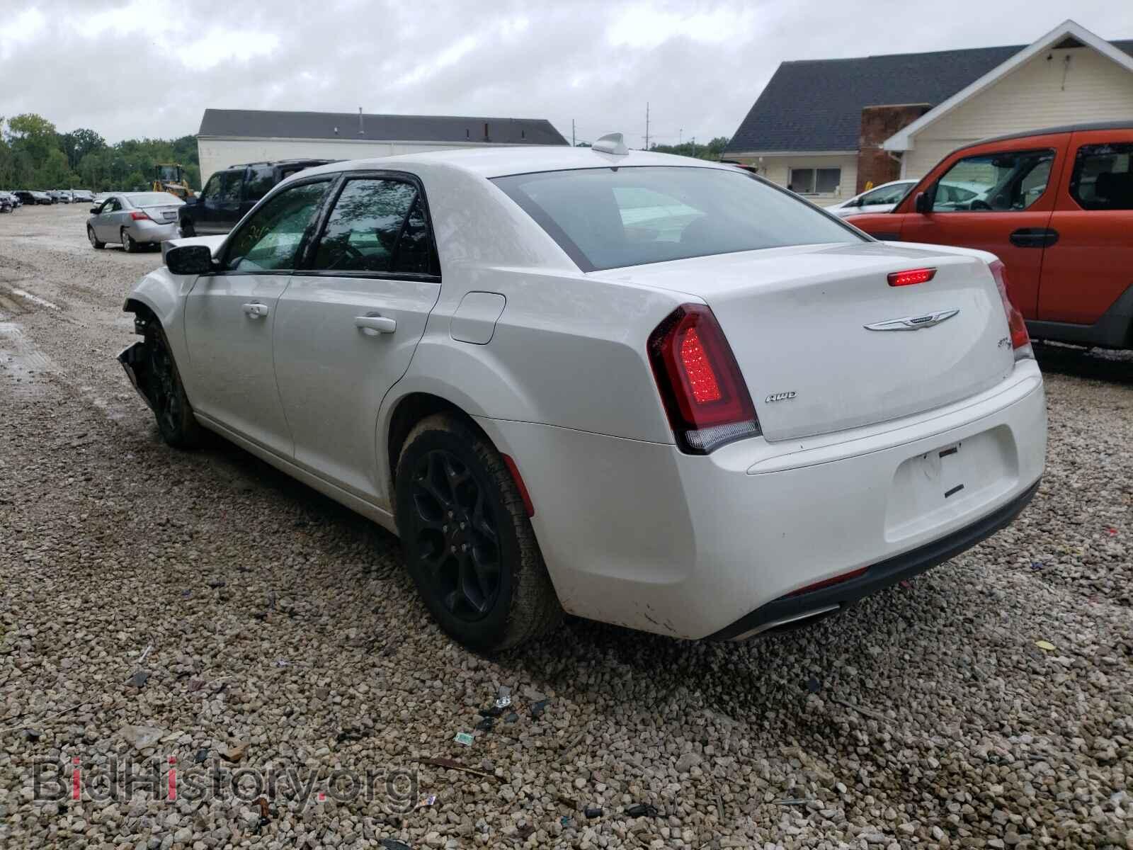 2019 CHRYSLER 300 - VIN: 2C3CCAGG8KH758247 - Фото 3