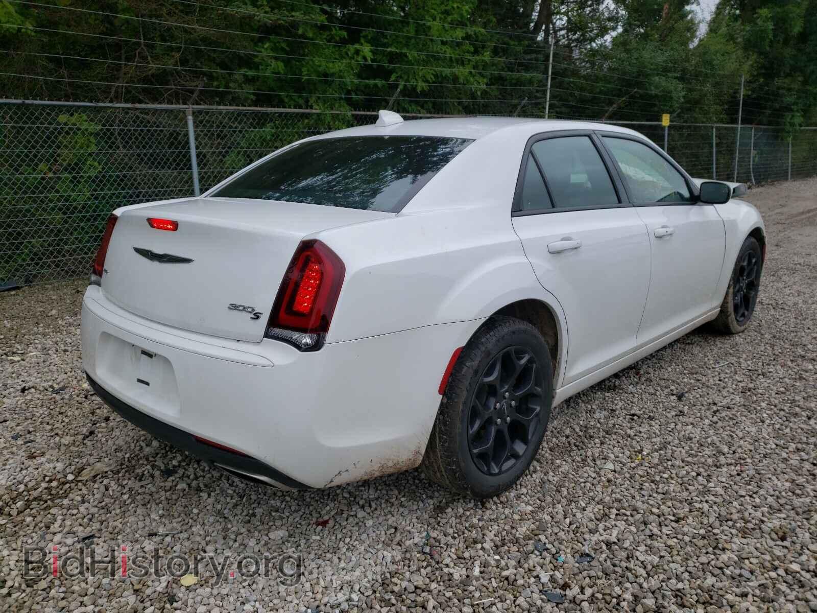 2019 CHRYSLER 300 - VIN: 2C3CCAGG8KH758247 - Фото 4