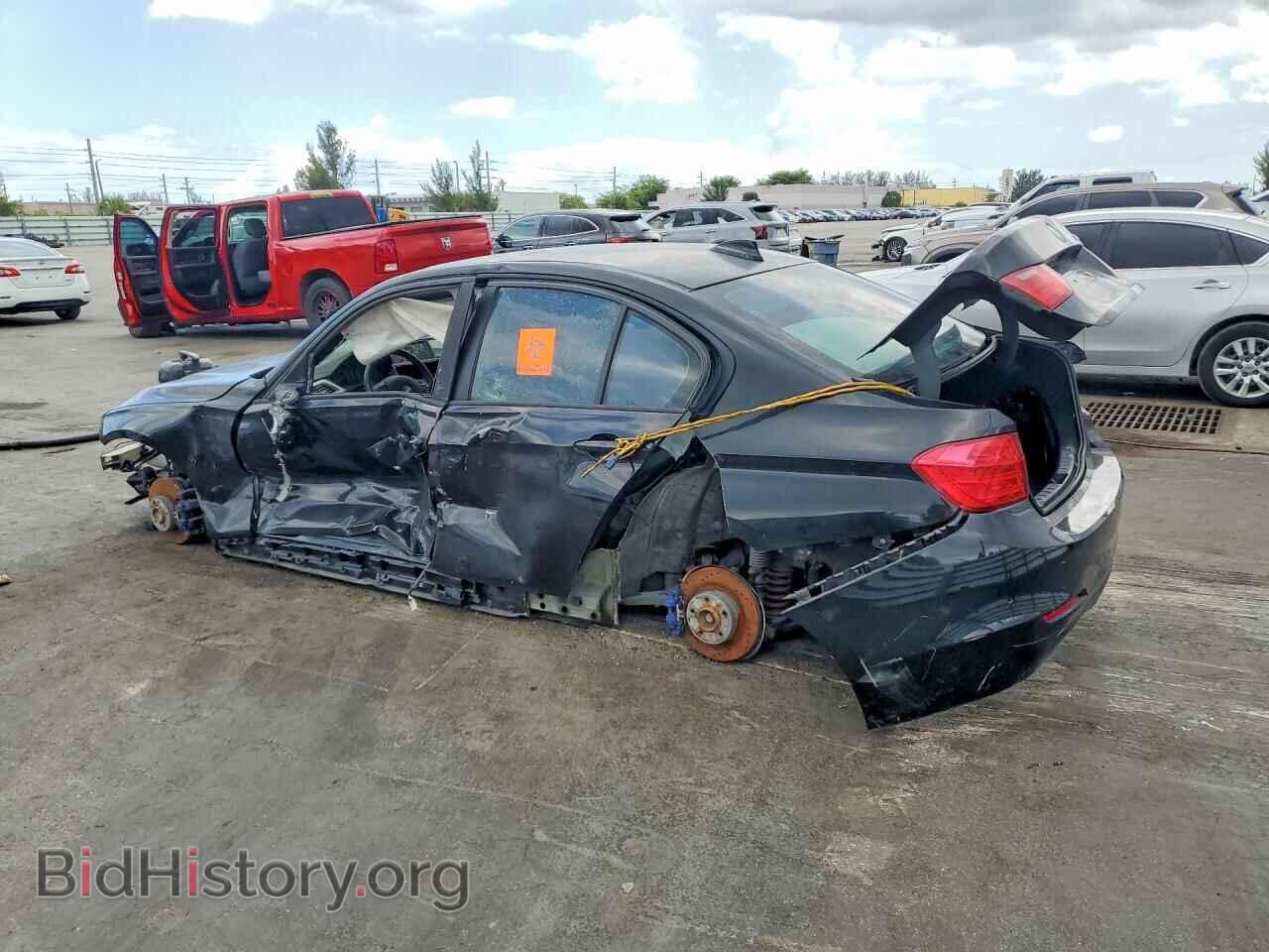2013 BMW 3 SERIES - VIN: WBA3C1C55DF442399 - Фото 2
