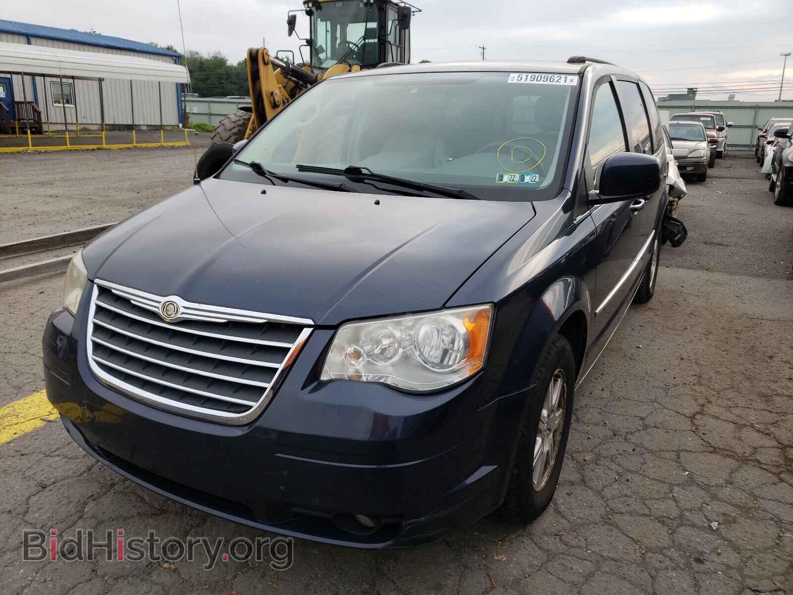 2009 CHRYSLER MINIVAN - VIN: 2A8HR54119R624748 - Фото 2