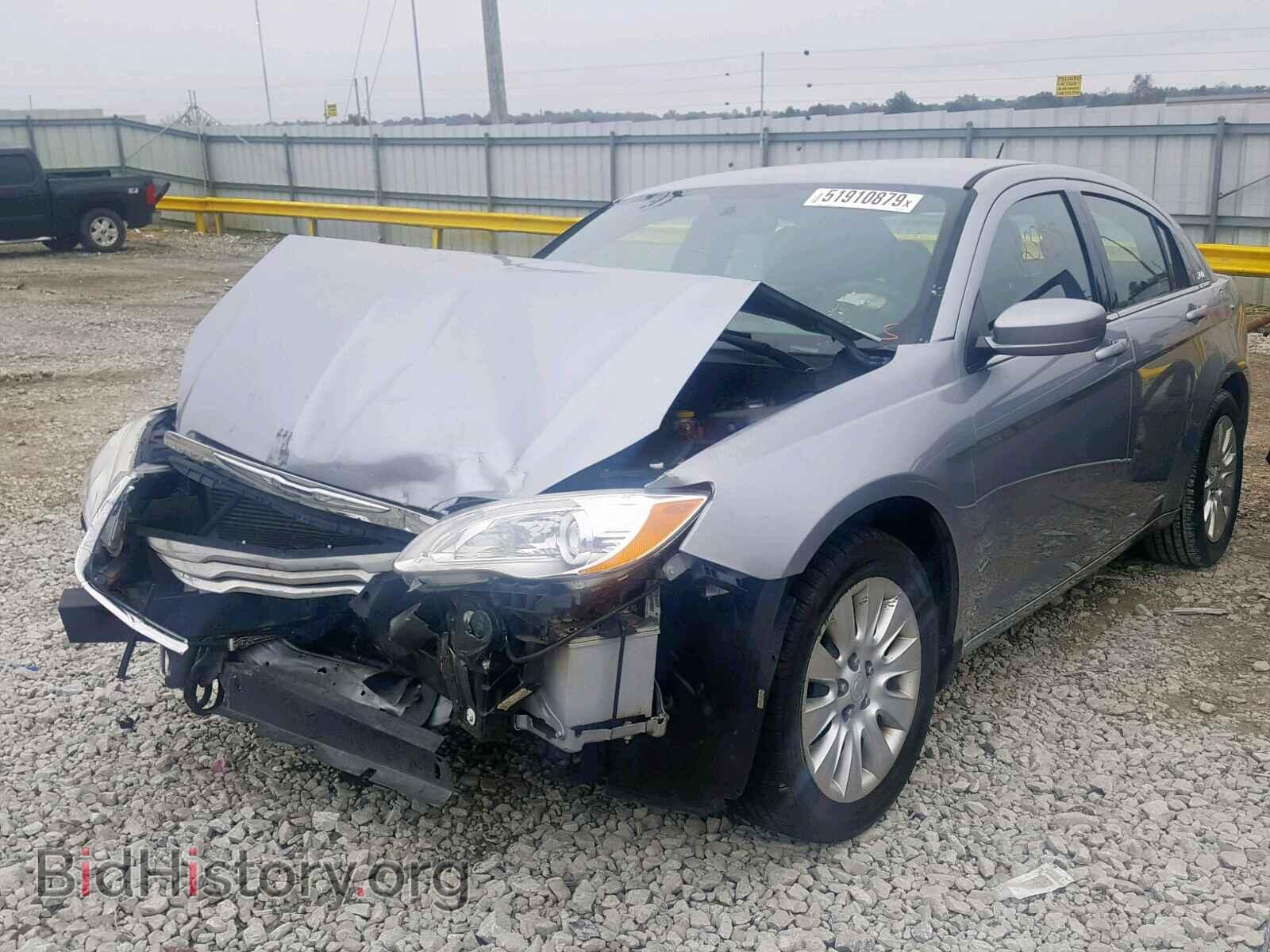 2013 CHRYSLER 200 - VIN: 1C3CCBAB1DN642269 - Фото 2