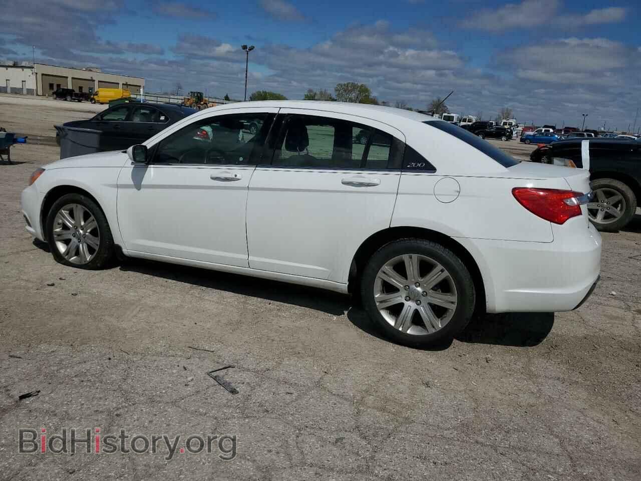 2014 CHRYSLER 200 - VIN: 1C3CCBBB4EN192729 - Фото 2