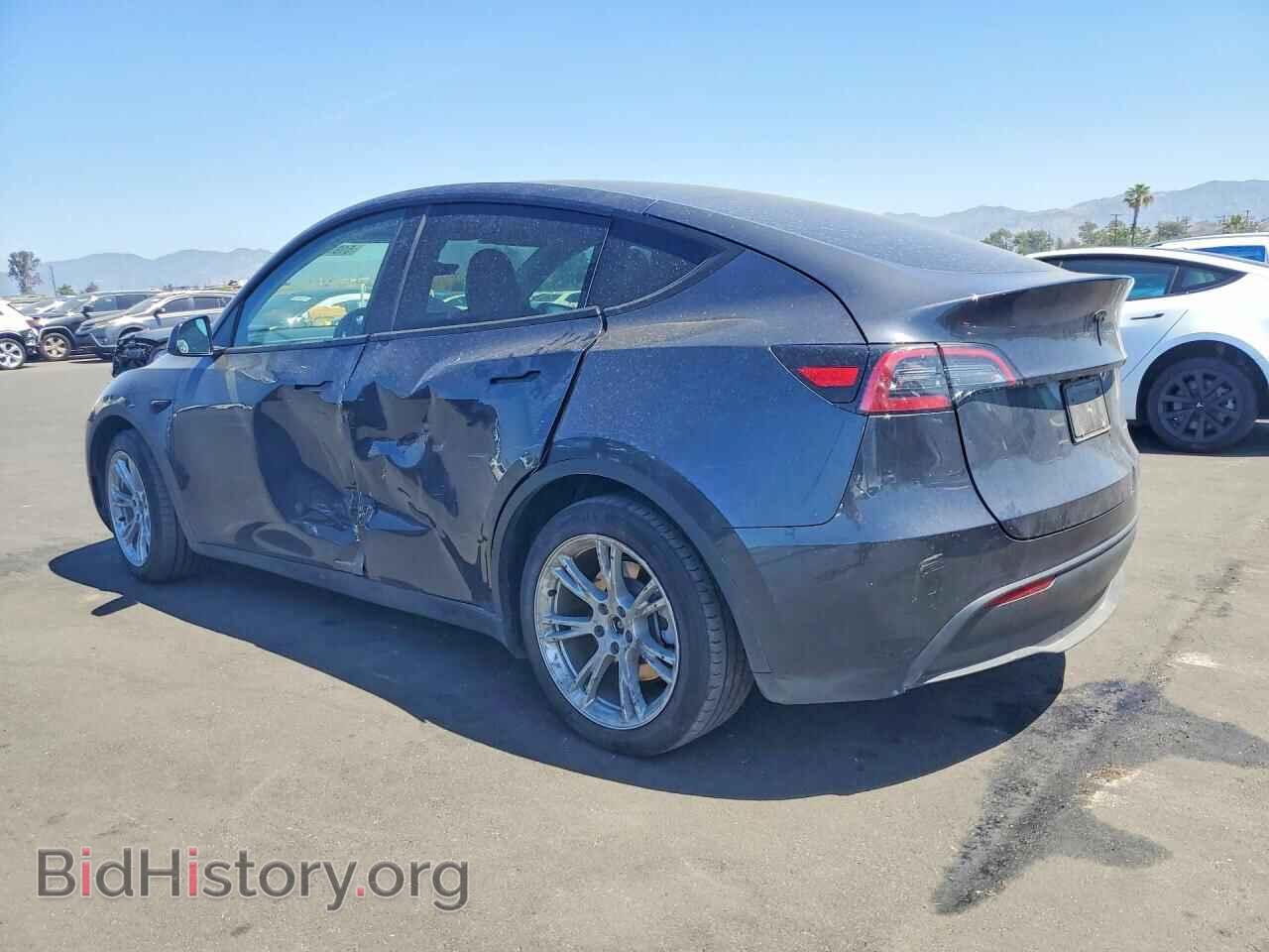 2024 TESLA MODEL Y - VIN: 7SAYGAEE8RF027960 - Фото 2