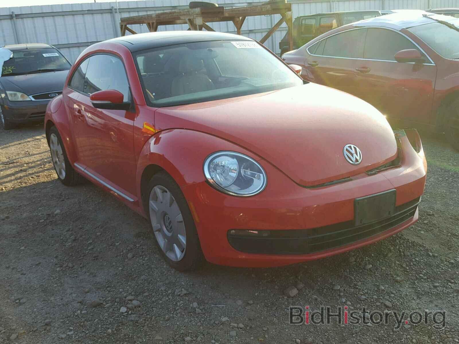 Photo 3VWJX7AT9DM678070 - VOLKSWAGEN BEETLE 2013