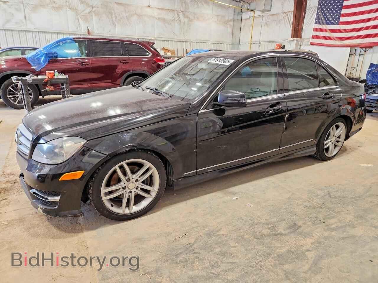 Photo WDDGF8BB5CA617022 - MERCEDES-BENZ C-CLASS 2012