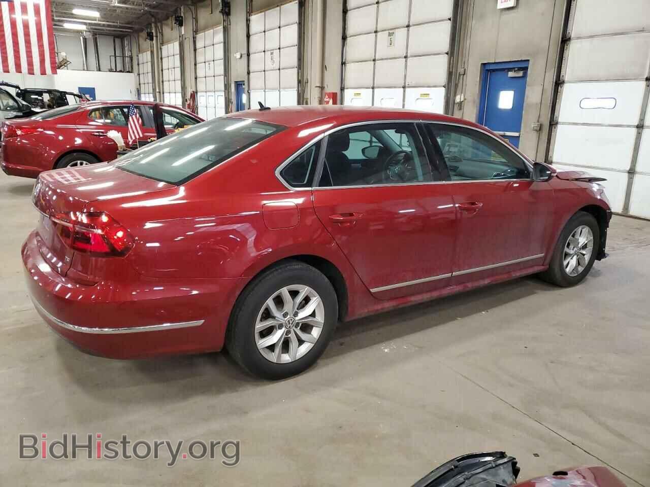 2017 VOLKSWAGEN PASSAT - VIN: 1VWAT7A36HC028244 - Фото 3