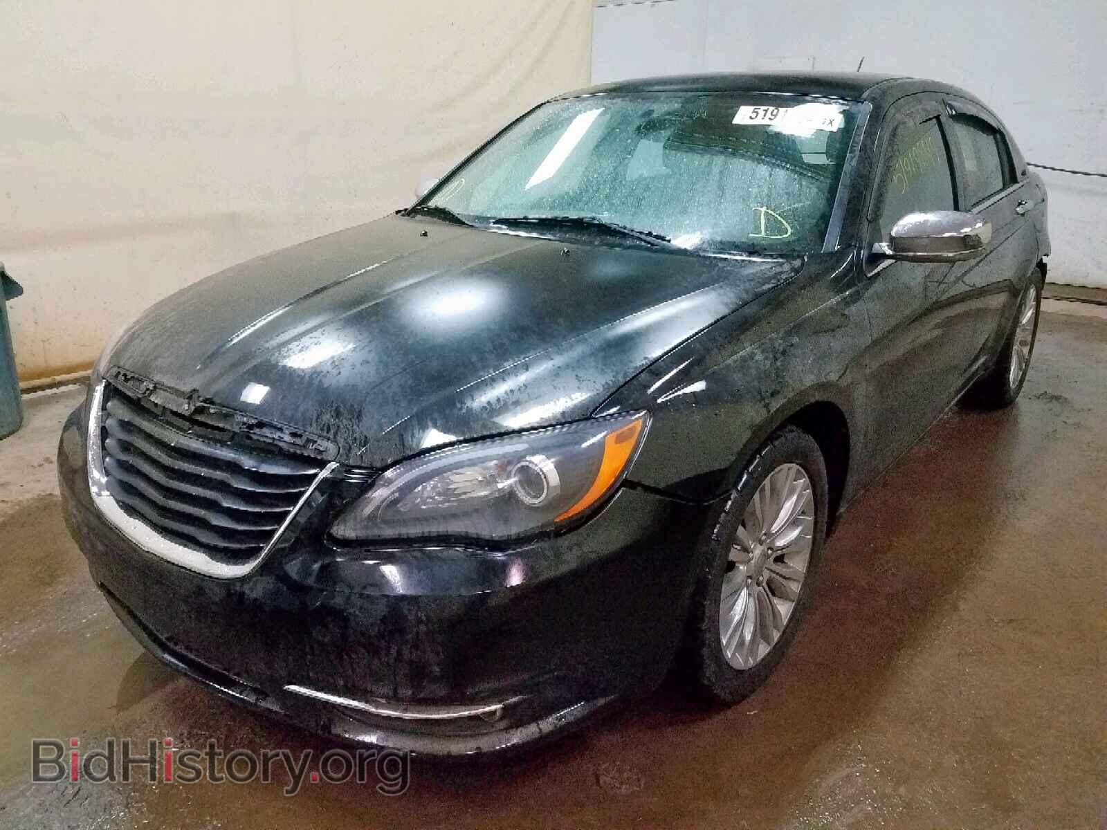 2013 CHRYSLER 200 - VIN: 1C3CCBCG2DN593706 - Фото 2