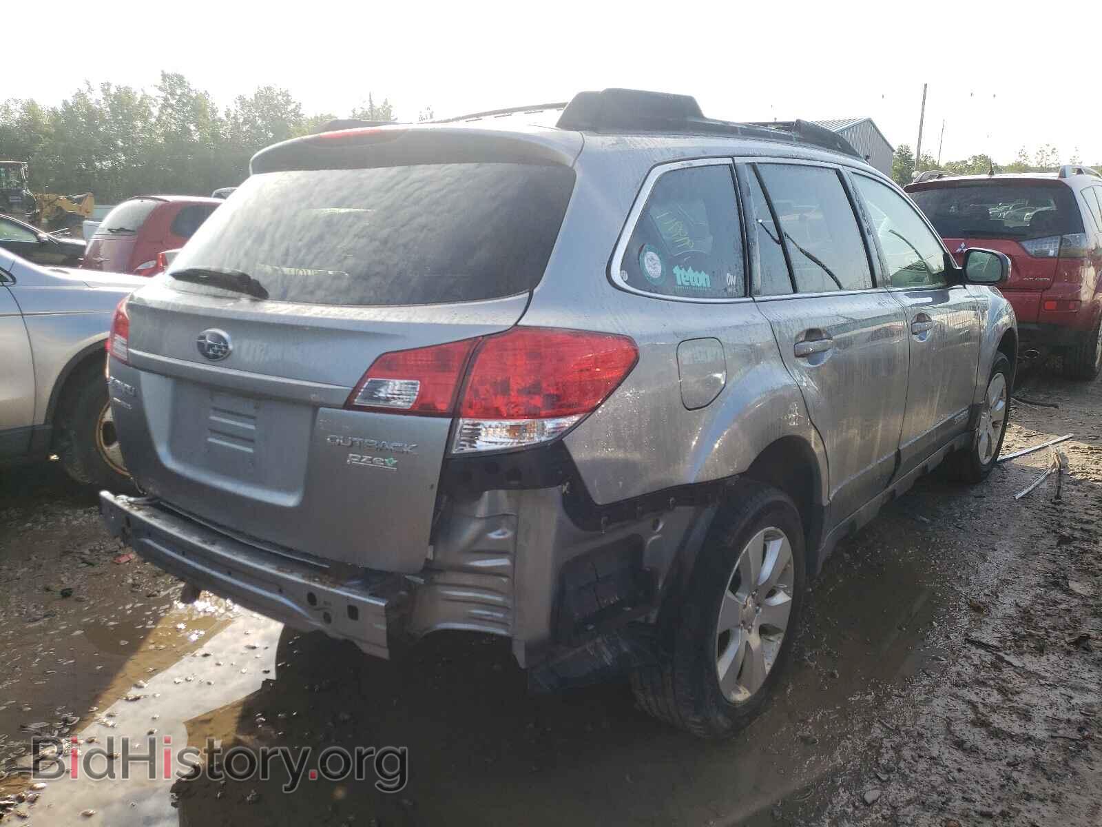 2011 SUBARU OUTBACK - VIN: 4S4BRBCC0B3363752 - Photo 4