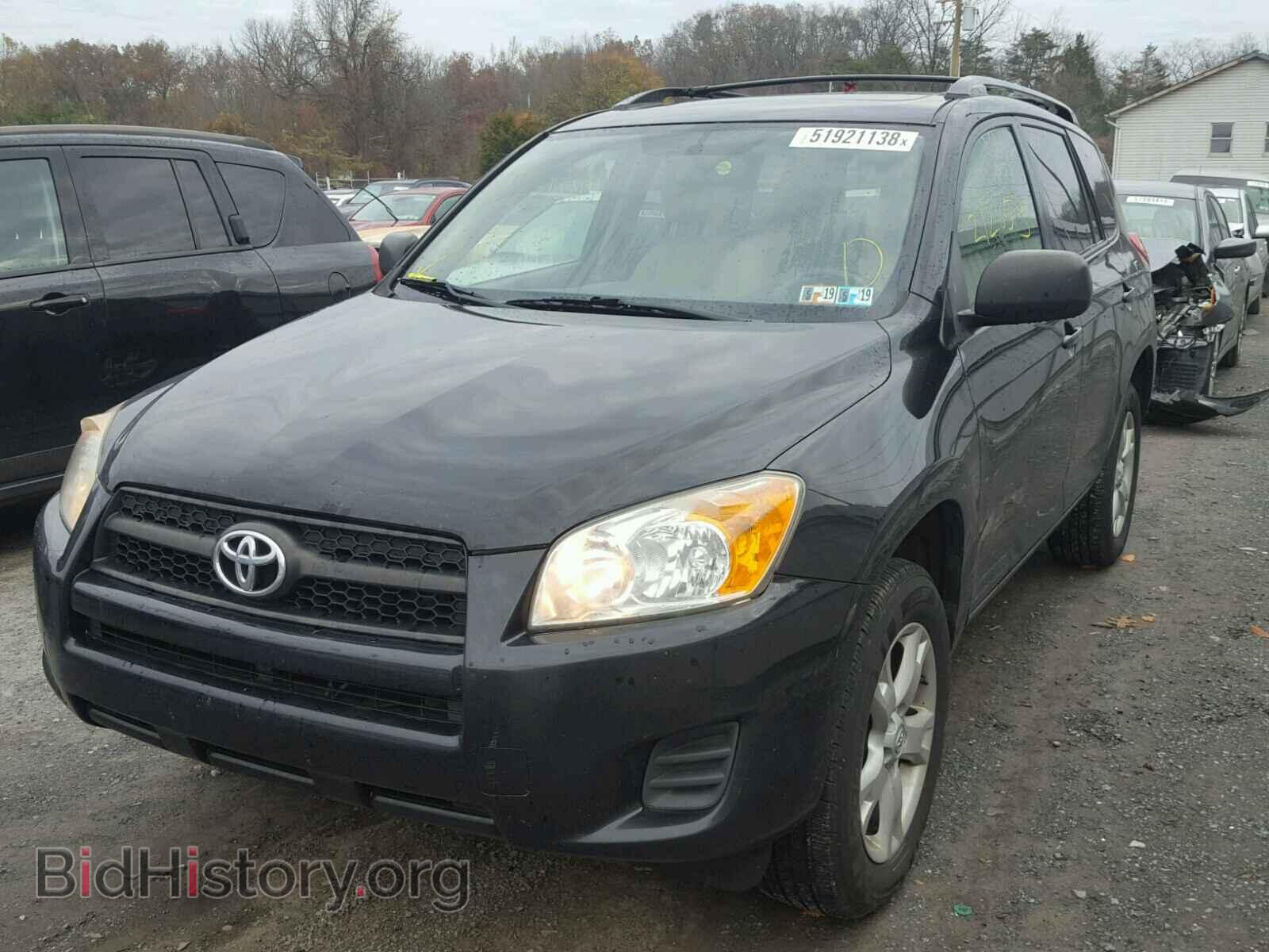 2011 TOYOTA RAV4 - VIN: JTMBF4DV4B5040933 - Фото 2
