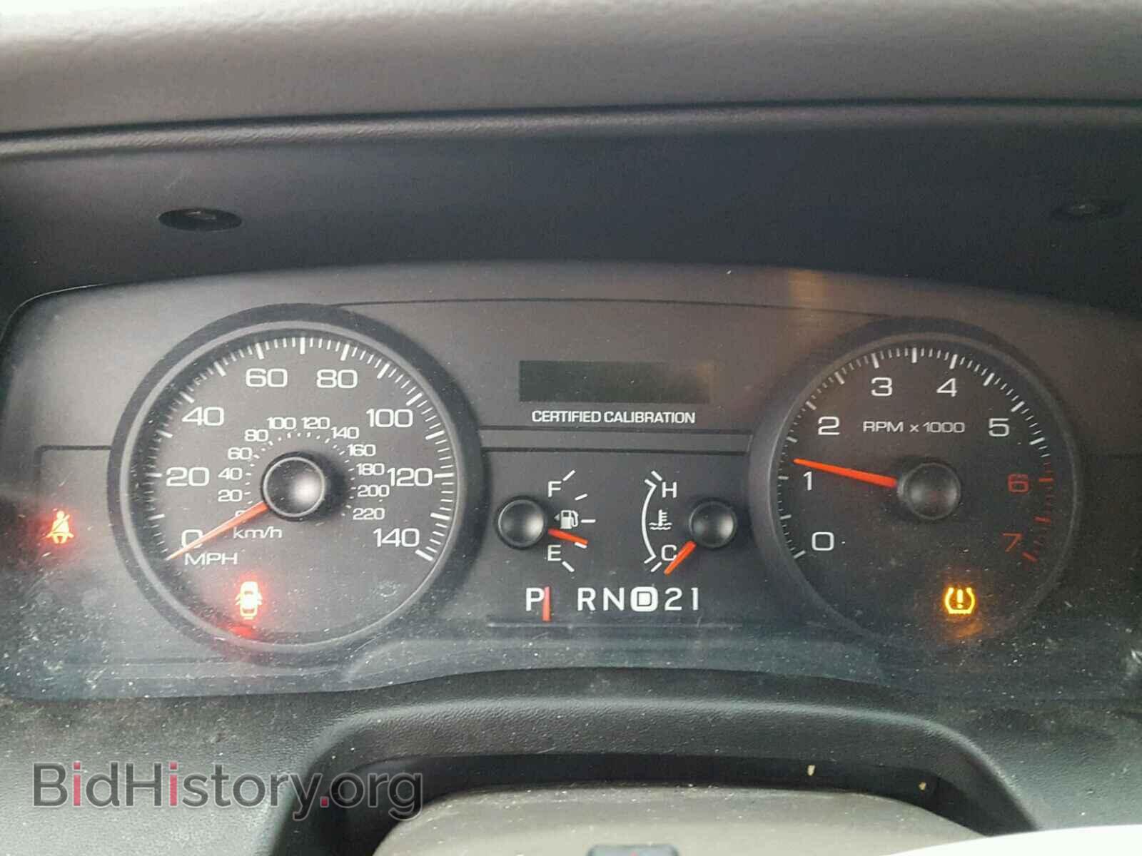 2011 FORD CROWN VIC - VIN: 2FABP7BV6BX100653 - Фото 8