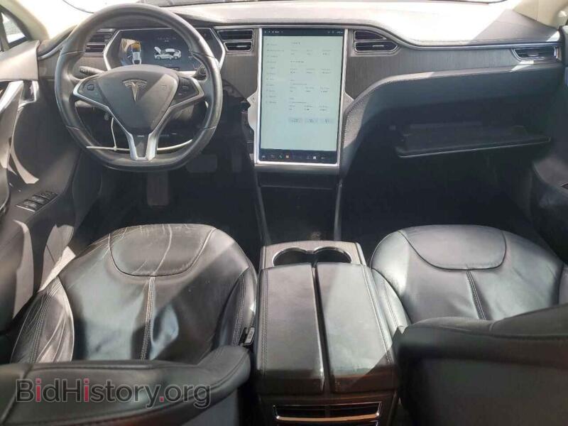 2013 Tesla MODEL S (VIN 5YJSA1AC7DFP10170) — фото 8 из 13