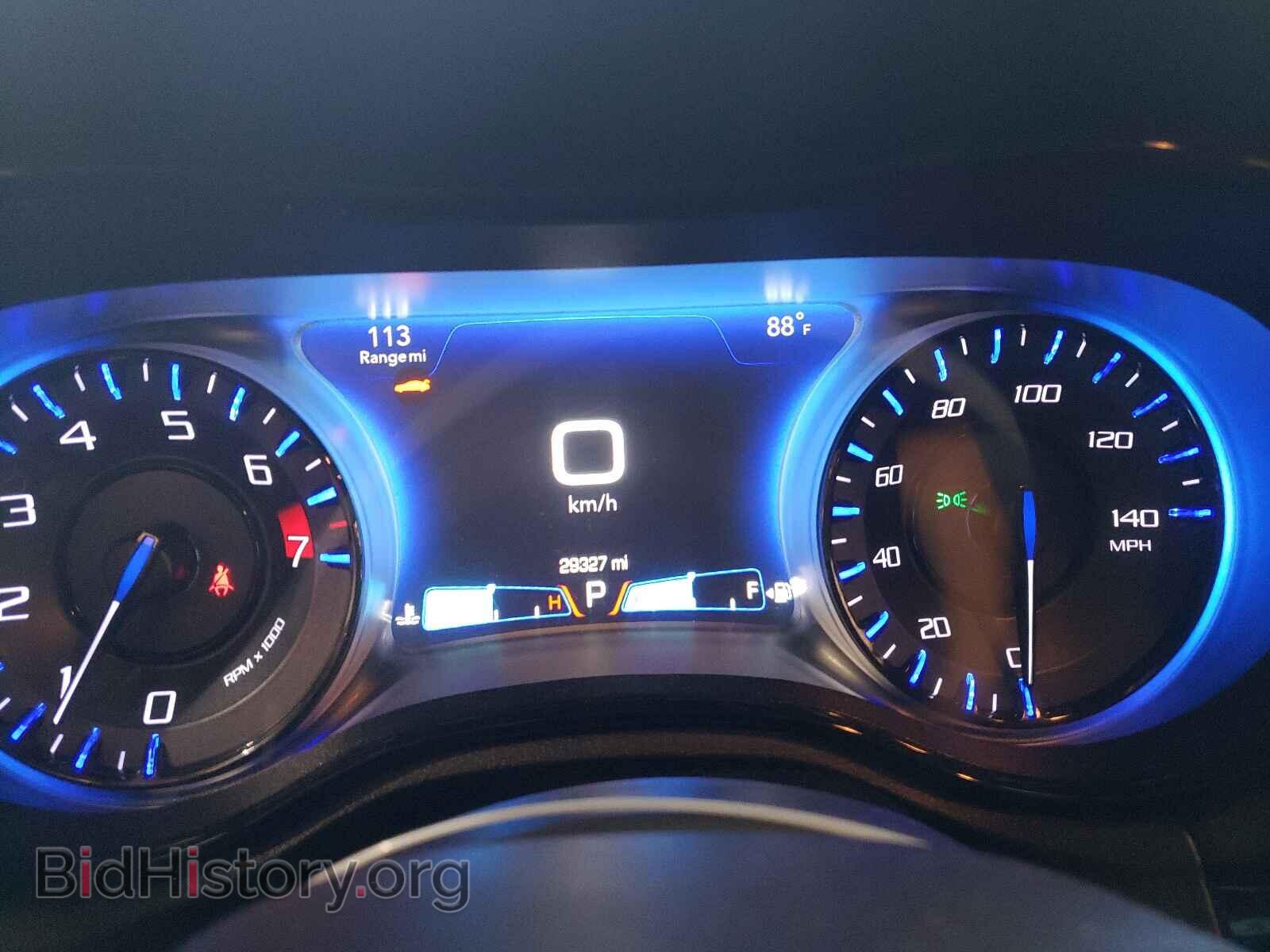 2017 CHRYSLER 300 - VIN: 2C3CCAGG9HH604011 - Фото 8