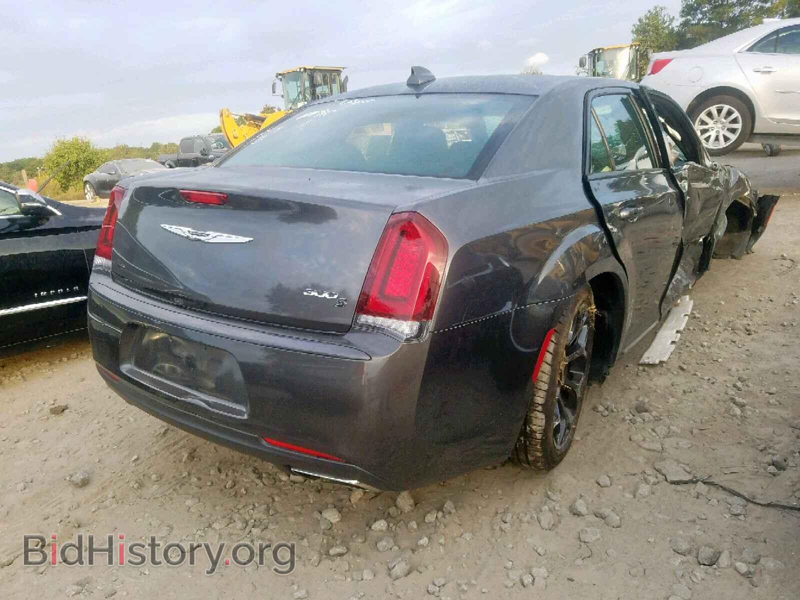 2019 CHRYSLER 300 - VIN: 2C3CCABG1KH601196 - Фото 4