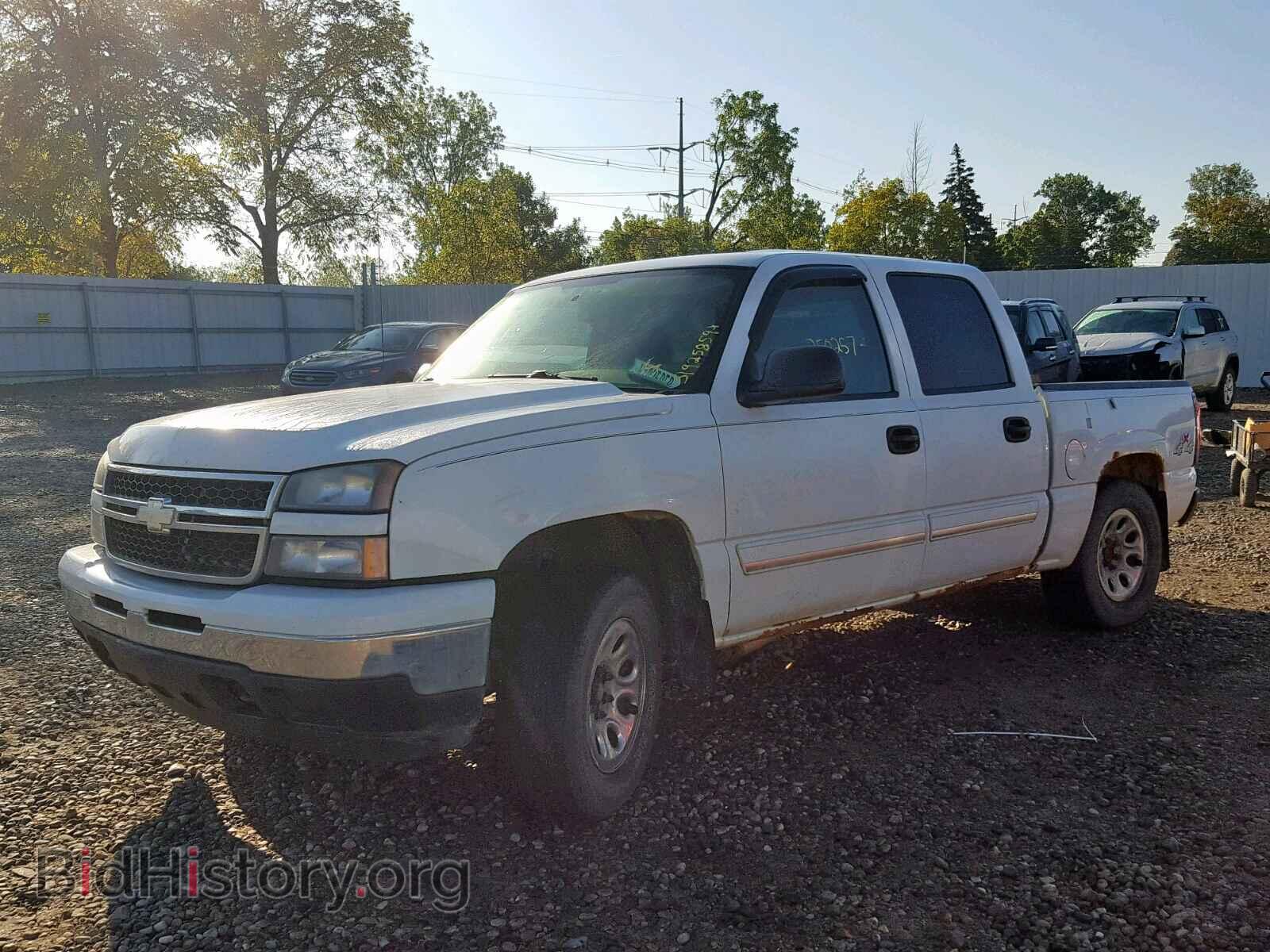2006 CHEVROLET SILVERADO - VIN: 2GCEK13V061301703 - Фото 2