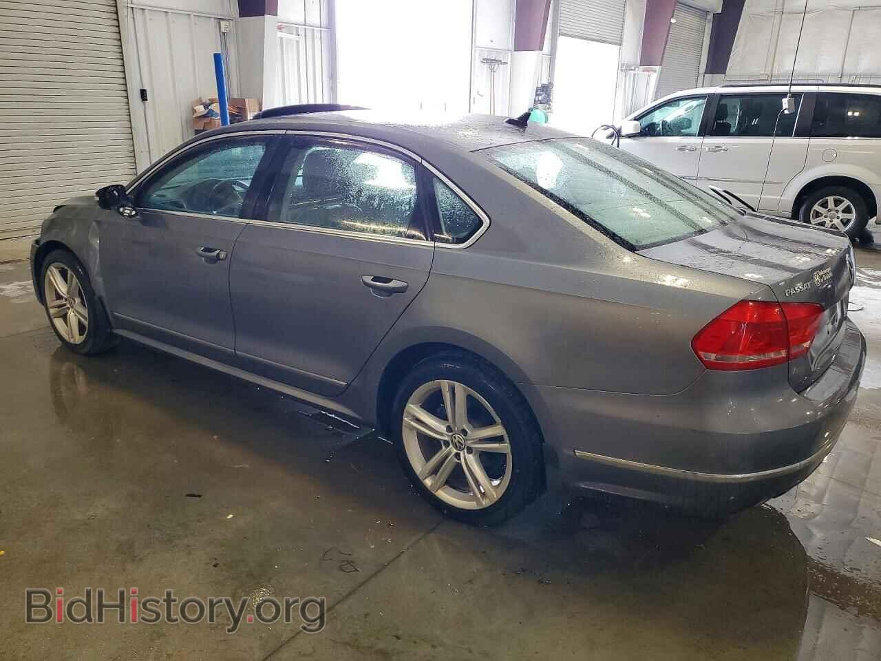 2013 VOLKSWAGEN PASSAT - VIN: 1VWCN7A32DC022325 - Фото 2