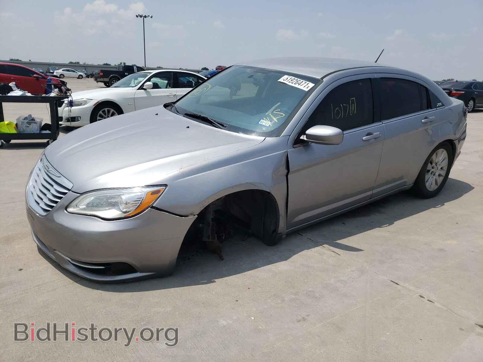 2014 CHRYSLER 200 - VIN: 1C3CCBAB2EN122776 - Фото 2